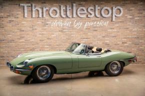 Jaguar E-Type photo