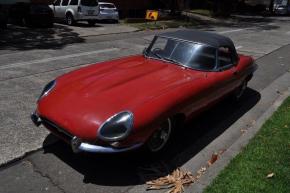 Jaguar E-Type photo