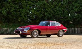 Jaguar E-Type photo