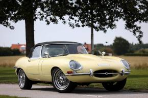 Jaguar E-Type photo