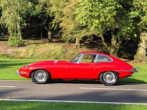 Jaguar E-Type photo