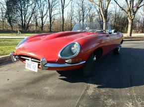 Jaguar E-Type photo