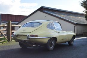 Jaguar E-Type photo