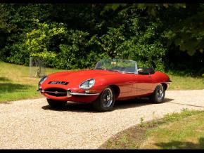 Jaguar E-Type photo