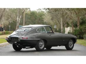 Jaguar E-Type photo