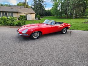 Jaguar E-Type photo