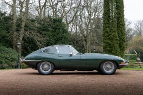 Jaguar E-Type photo