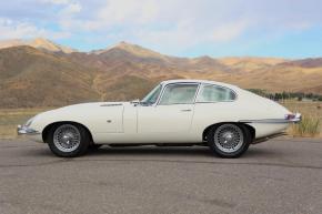 Jaguar E-Type photo