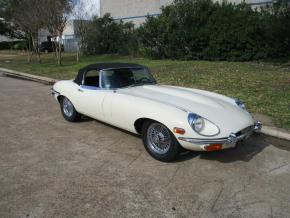 Jaguar E-Type photo