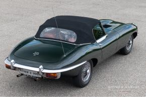 Jaguar E-Type photo