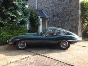 Jaguar E-Type photo