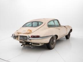 Jaguar E-Type photo