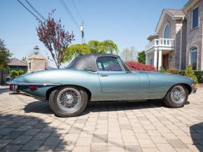 Jaguar E-Type photo