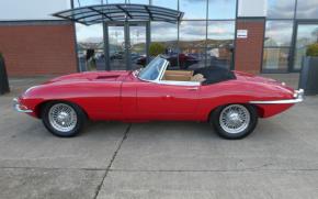 Jaguar E-Type photo