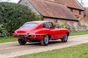 Jaguar E-Type photo