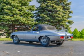 Jaguar E-Type photo