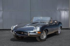 Jaguar E-Type photo