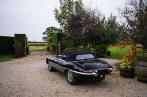 Jaguar E-Type photo