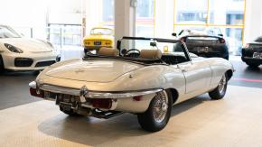 Jaguar E-Type photo