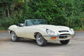 Jaguar E-Type photo