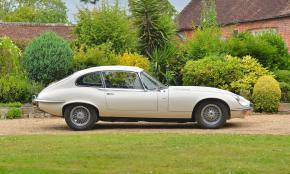 Jaguar E-Type photo