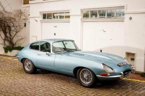 Jaguar E-Type photo