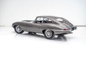 Jaguar E-Type photo