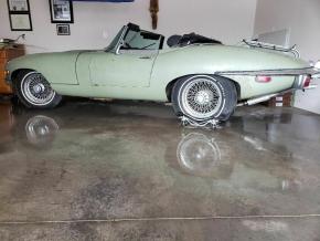 Jaguar E-Type photo