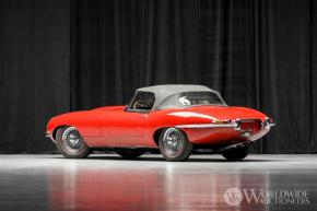 Jaguar E-Type photo