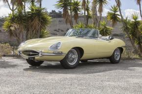 Jaguar E-Type photo