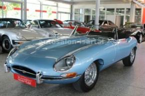 Jaguar E-Type photo