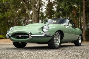 Jaguar E-Type photo