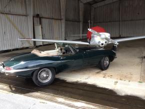 Jaguar E-Type photo