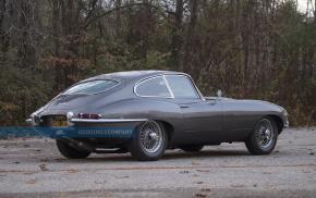 Jaguar E-Type photo