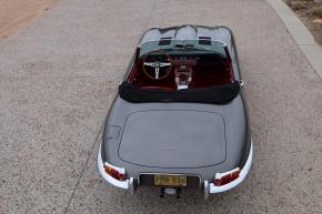 Jaguar E-Type photo