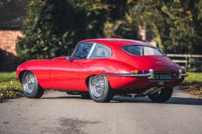 Jaguar E-Type photo