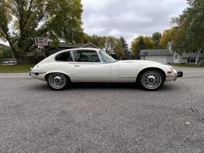 Jaguar E-Type photo