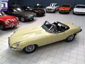 Jaguar E-Type photo