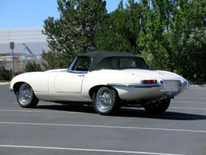 Jaguar E-Type photo