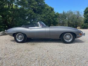 Jaguar E-Type photo