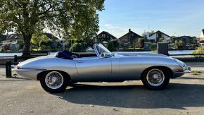 Jaguar E-Type photo