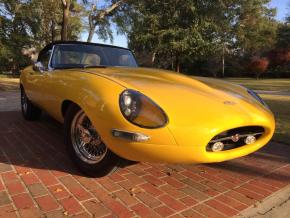 Jaguar E-Type photo