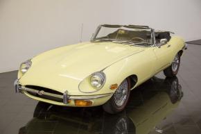 Jaguar E-Type photo