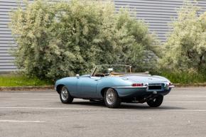 Jaguar E-Type photo