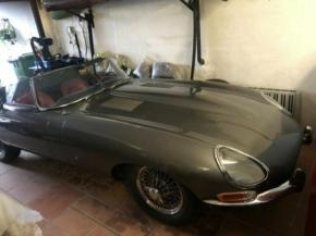 Jaguar E-Type photo