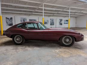 Jaguar E-Type photo