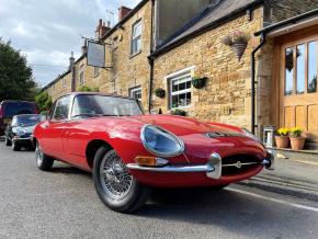 Jaguar E-Type photo