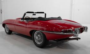 Jaguar E-Type photo