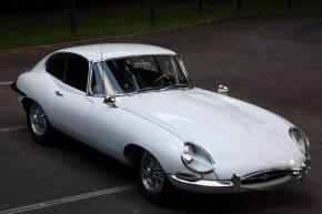 Jaguar E-Type photo