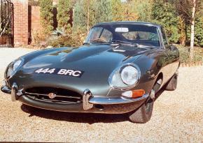 Jaguar E-Type photo